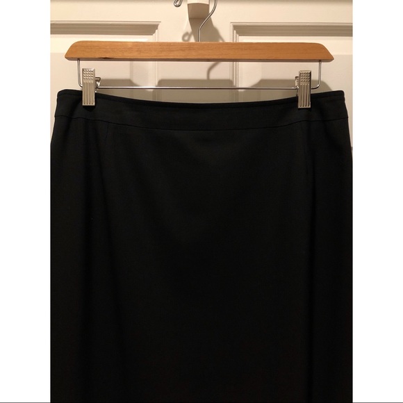 NWOT ESCADA for Saks Fifth Avenue Black Pencil Skirt w/ 2 Side Slits, Sz EUR 42 - Picture 11 of 16